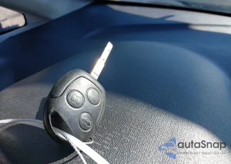 2013 Ford Fiesta Se z USA, uszkodzony, nr VIN 3FADP4BJ1DM225126